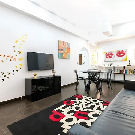 Butterfly House Ponte Milvio * רומא