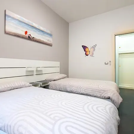 Butterfly House Ponte Milvio * רומא